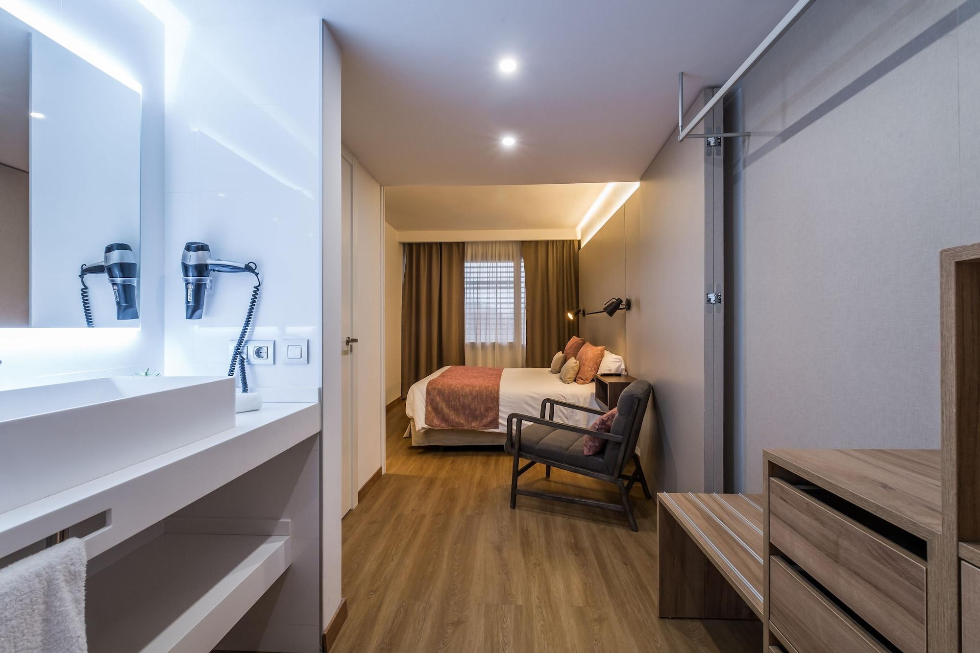 Apartment Pierre & Edificio Eurobuilding 2