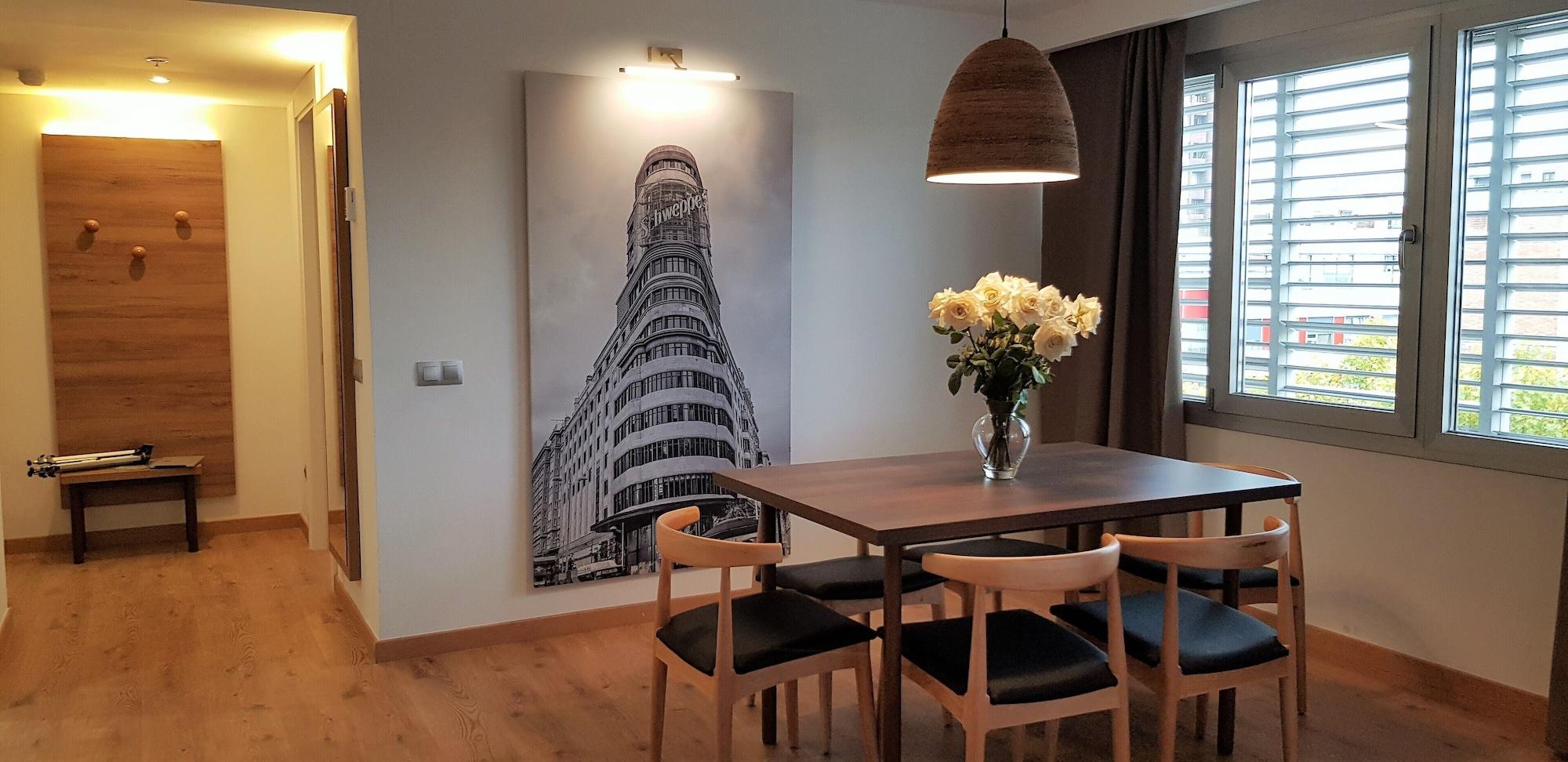 Pierre & Edificio Eurobuilding 2 Apartment *
